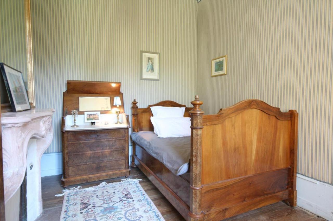 Chateau De Mauvilly Bed and Breakfast Exteriör bild