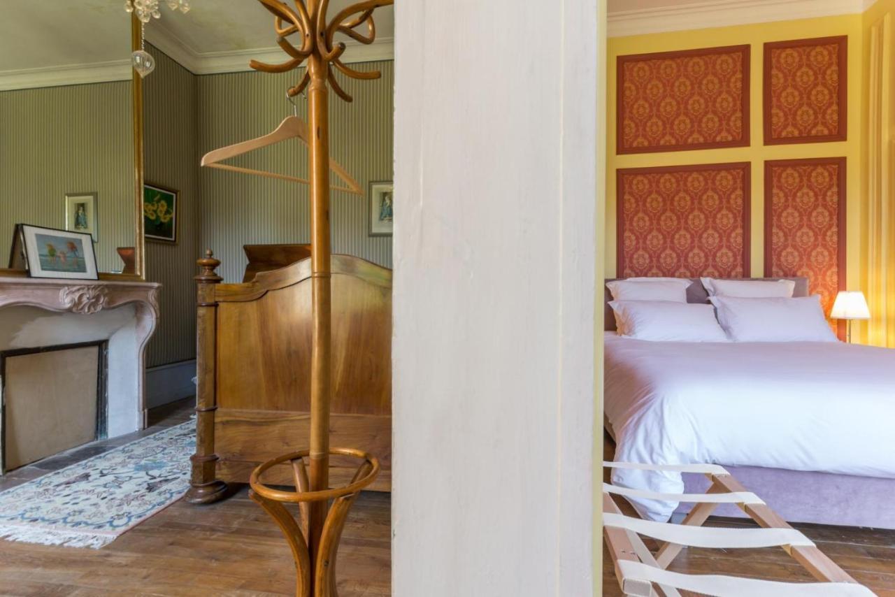 Chateau De Mauvilly Bed and Breakfast Exteriör bild
